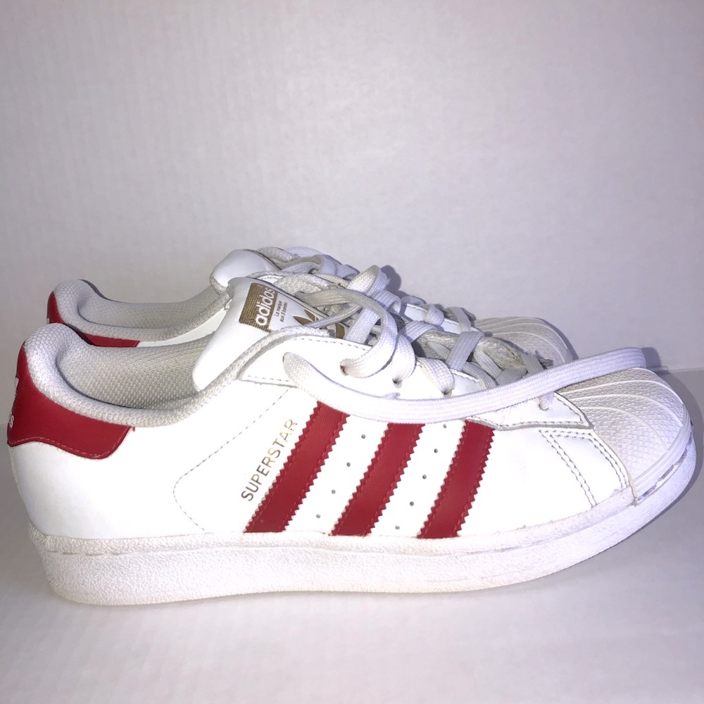 Adidas superstar women’s size 5 1/2